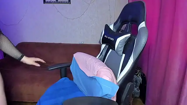 Milafoxxxy online show from 09/18/25, 08:16