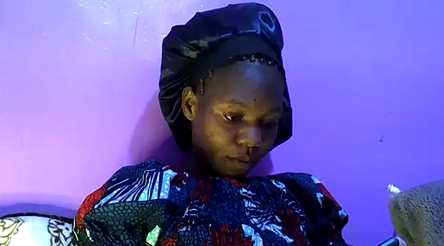 Cute tamara online show from 12/10/24, 12:17