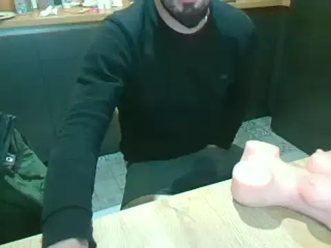 Snapshot of giorgakaci69 chatting on 12/27/24, 01:18 giorgakaci69 online show from 12/27/24, 01:18