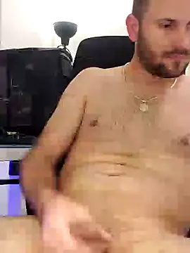 Snapshot of darielcuba chatting on 12/12/24, 12:05 darielcuba online show from 12/12/24, 12:05