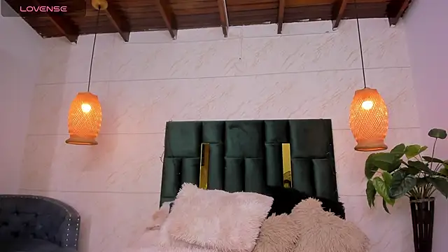 Taiissa  online show from 01/31/25, 08:43