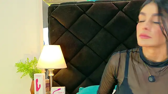 Holly Brensonexx  online show from 12/20/25, 04:08