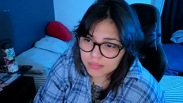 Snapshot of miacanela_xo chatting on 05/02/26, 03:22 miacanela xo online show from 05/02/26, 03:22