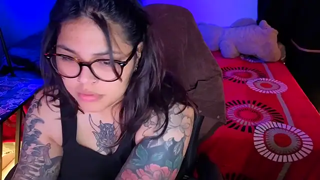 Snapshot of miacanela_xo chatting on 06/20/26, 02:58 miacanela xo online show from 06/20/26, 02:58