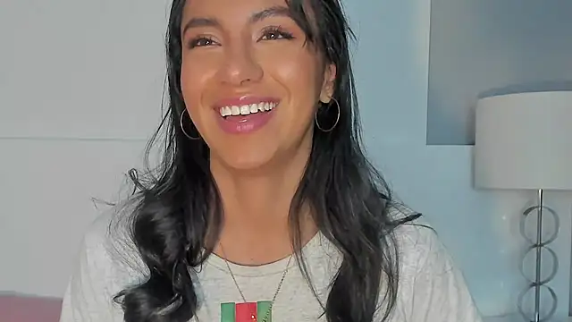 Tamaraakins online show from 03/22/25, 06:47