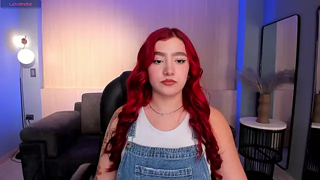 ViolettCastel online show from 02/18/25, 07:19