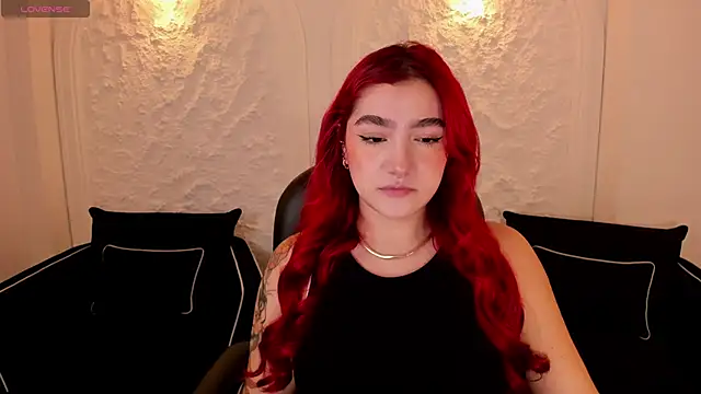 ViolettCastel online show from 10/12/25, 04:50