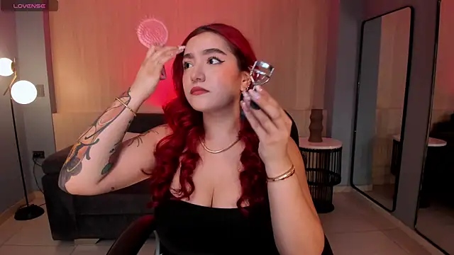 ViolettCastel online show from 10/30/25, 07:14