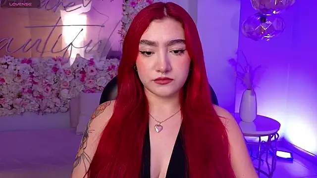 ViolettCastel online show from 11/22/25, 07:13