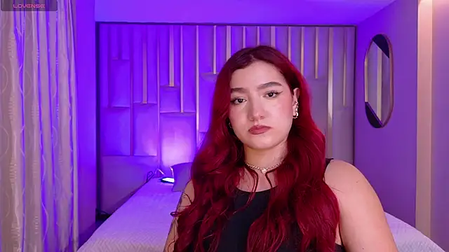 ViolettCastel online show from 03/25/26, 09:32