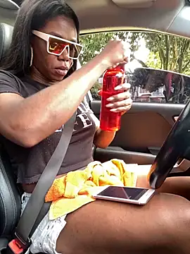 Snapshot of sweetsarabig22cm chatting on 02/12/26, 07:42 sweetsarabig22cm online show from 02/12/26, 07:42