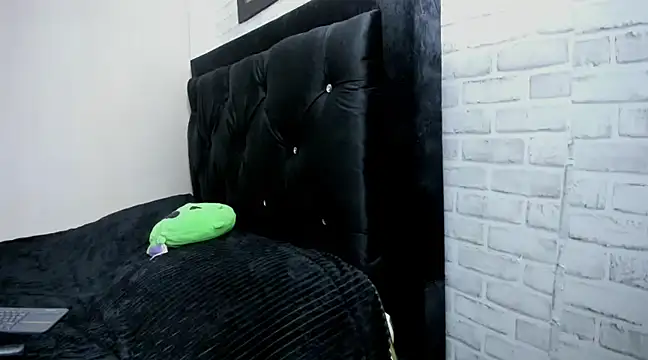 Kimmymadison- online show from 03/19/25, 07:49