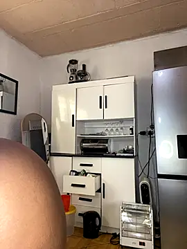 AssMilkymellowxx online show from 10/09/25, 12:14