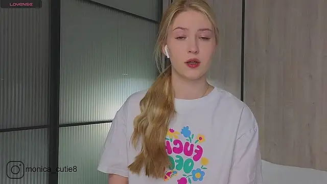 Monikacutie online show from 02/28/25, 04:10