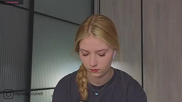 Monikacutie online show from 03/03/25, 04:03