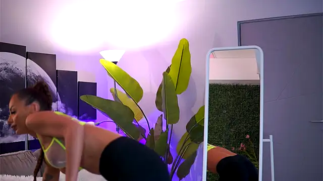 RaquelleVon online show from 11/26/25, 04:57