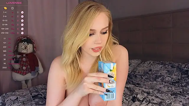 Snapshot of AsteriaHamel chatting on 01/28/25, 04:19 AsteriaHamel online show from 01/28/25, 04:19