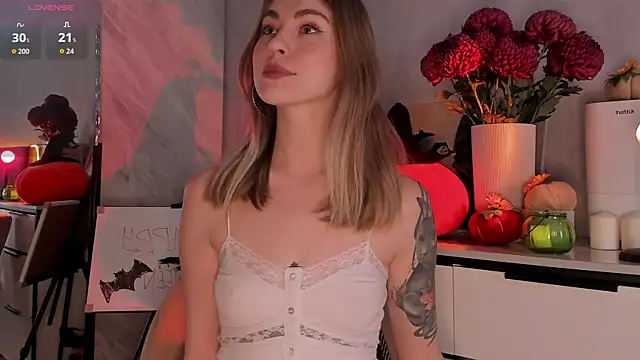 LoveGameSexx online show from 10/31/25, 09:21