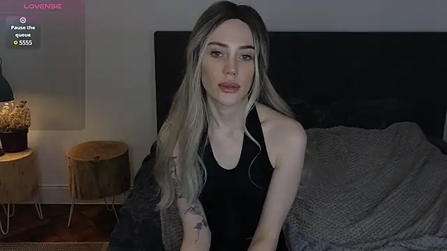 Snapshot of Sara_Tranquil chatting on 12/06/24, 10:19 Sara Tranquil online show from 12/06/24, 10:19