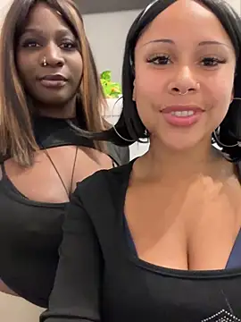 HaileyDiana online show from 05/17/26, 06:37