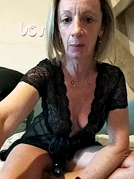 tatianasexymilf online show from 10/19/25, 09:32