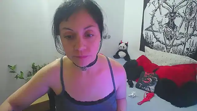 lili peach online show from 03/12/25, 11:44