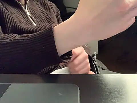 KendrickJiz online show from 11/21/25, 11:36