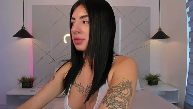 ANTONELLA  ROUSE  online show from 11/18/25, 07:40