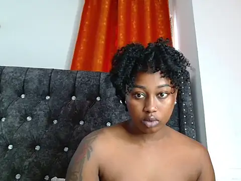 Miss hot candy online show from 04/15/26, 04:30