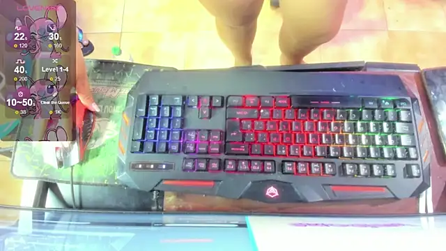 Snapshot of karenmilf_4 chatting on 02/21/25, 03:56 karenmilf 4 online show from 02/21/25, 03:56