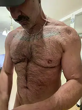 Snapshot of DaddySnowXX chatting on 05/04/26, 04:30 DaddySnowXX online show from 05/04/26, 04:30