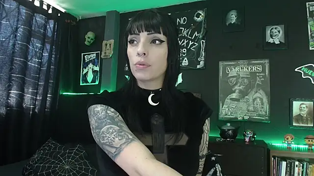 Snapshot of Goddess_Mortem chatting on 05/09/26, 03:50 Goddess Mortem online show from 05/09/26, 03:50