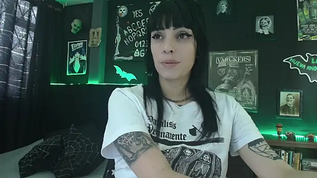Snapshot of Goddess_Mortem chatting on 05/18/26, 06:36 Goddess Mortem online show from 05/18/26, 06:36