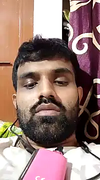 Snapshot of sanik_2428 chatting on 12/29/24, 03:24 sanik 2428 online show from 12/29/24, 03:24