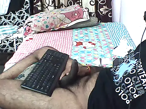 Snapshot of sanik_2428 chatting on 10/05/25, 09:40 sanik 2428 online show from 10/05/25, 09:40