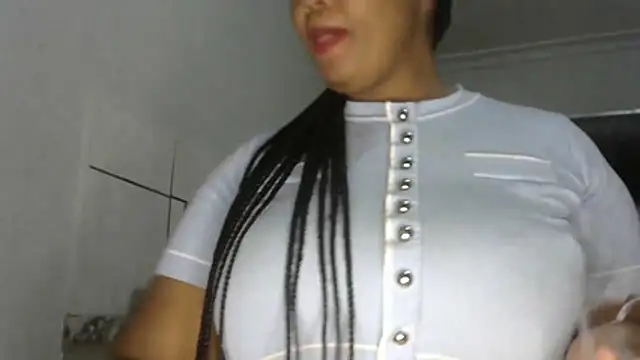 Snapshot of NippleMilkXx chatting on 05/30/26, 12:30 NippleMilkXx online show from 05/30/26, 12:30