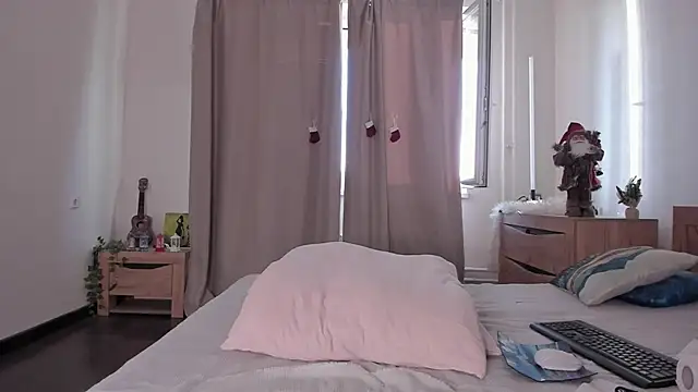 Snapshot of kate_doroty chatting on 02/07/25, 01:01 kate doroty online show from 02/07/25, 01:01