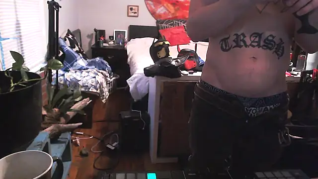 trash4cash online show from 01/27/25, 10:38