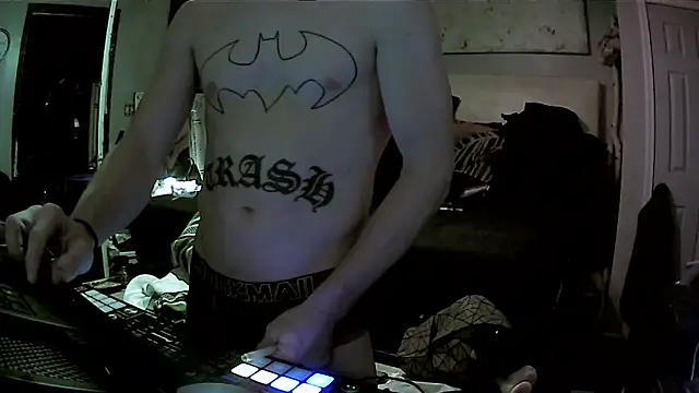 Snapshot of trash4cash chatting on 05/03/26, 07:47 trash4cash online show from 05/03/26, 07:47