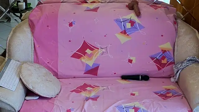 BEST-1 online show from 10/24/25, 01:57