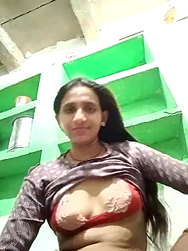 Snapshot of Baby__Shreya chatting on 04/23/26, 03:58 Baby Shreya online show from 04/23/26, 03:58