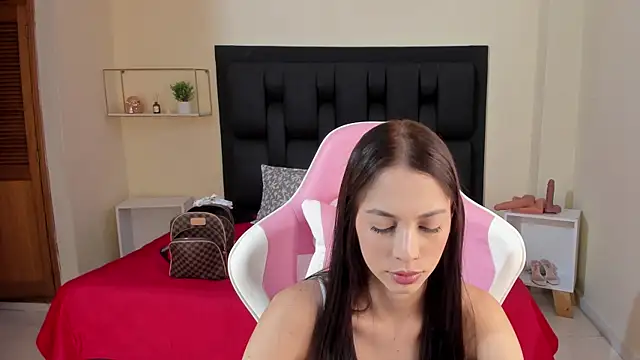 shanakendal2 online show from 01/31/25, 01:34