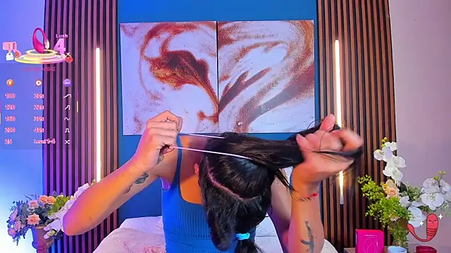 sofiaa grey  online show from 09/15/25, 03:01