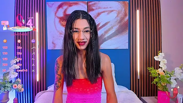 sofiaa grey  online show from 09/25/25, 01:15