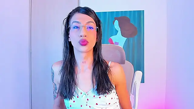 sofiaa grey  online show from 04/11/26, 01:37