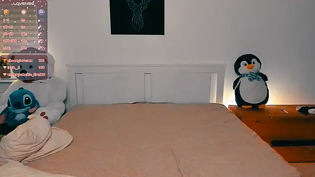 Snapshot of shaameless chatting on 03/15/25, 08:54 shaameless online show from 03/15/25, 08:54