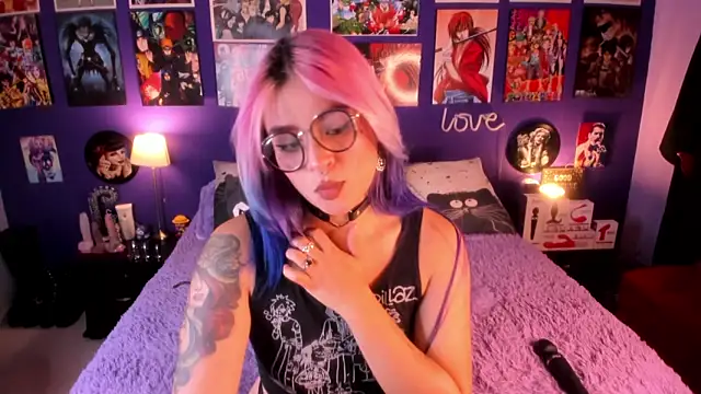 anne cross online show from 09/23/25, 12:24