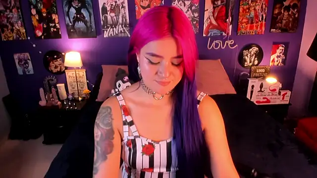 anne cross online show from 10/15/25, 02:33