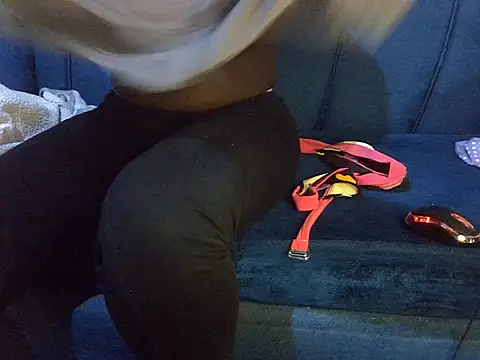 pretty alma20 online show from 04/21/26, 01:42