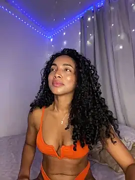 nicoleebony1 online show from 01/10/25, 11:39
